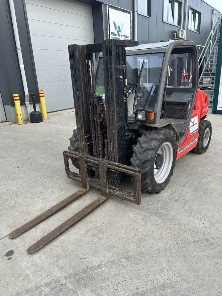 Manitou MH25-4 - Stivuitor de teren dificil: Foto 4 Manitou MH25-4 - Stivuitor de teren dificil: Foto 4