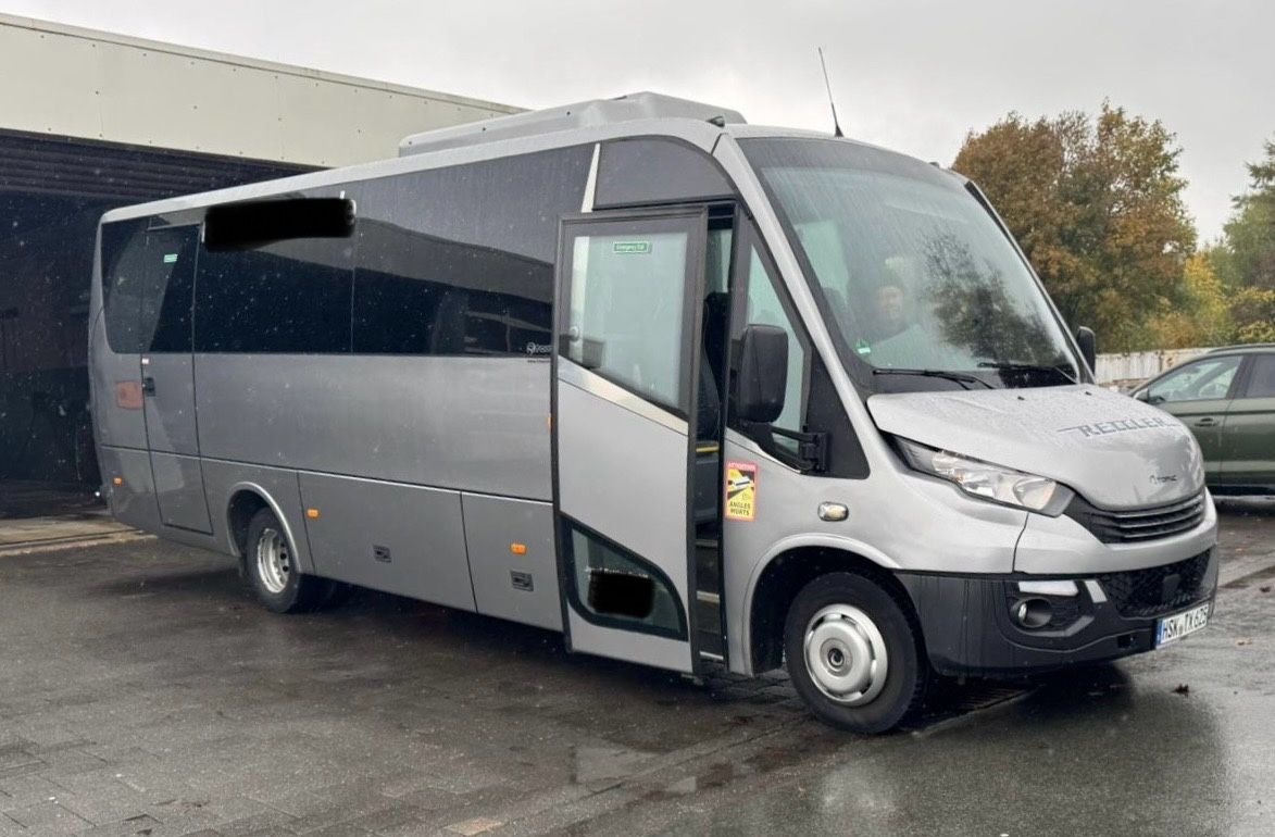 Iveco Atomic AN21 (wenig Km*7.2t) Rosero/ Rapido - Microbuz, Transport persoane: Foto 2 Iveco Atomic AN21 (wenig Km*7.2t) Rosero/ Rapido - Microbuz, Transport persoane: Foto 2