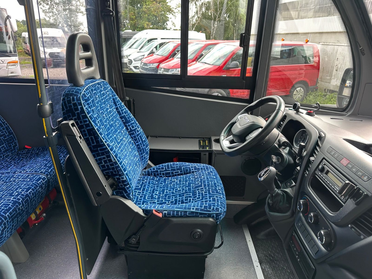 Iveco Rapido 70C18 (wenig Km*7.2t*33 Sitze) Rosero - Microbuz, Transport persoane: Foto 5 Iveco Rapido 70C18 (wenig Km*7.2t*33 Sitze) Rosero - Microbuz, Transport persoane: Foto 5