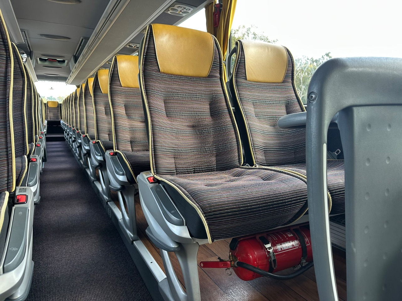 Mercedes-Benz Tourismo O350 RHD (Euro 6 VI *DE*TOP) - Autocar: Foto 5 Mercedes-Benz Tourismo O350 RHD (Euro 6 VI *DE*TOP) - Autocar: Foto 5