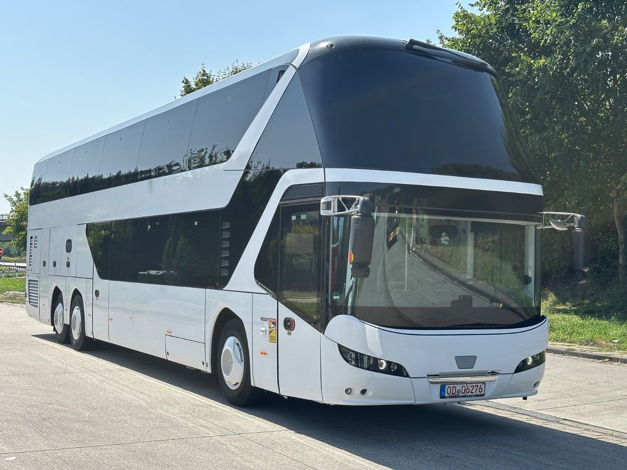 Neoplan P06 Skyliner L (83 Sitze*TOP*Motor Neu*Panorama) - Autobuz supraetajat: Foto 2 Neoplan P06 Skyliner L (83 Sitze*TOP*Motor Neu*Panorama) - Autobuz supraetajat: Foto 2