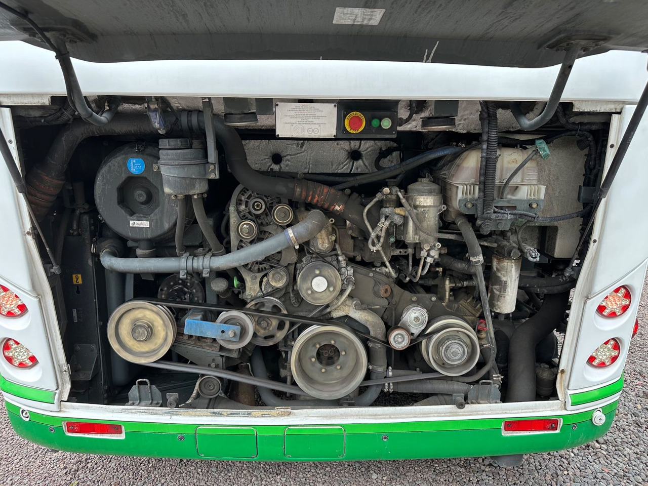 Temsa MD9 C (wenig Km*WC*DE) - Microbuz, Transport persoane: Foto 4 Temsa MD9 C (wenig Km*WC*DE) - Microbuz, Transport persoane: Foto 4