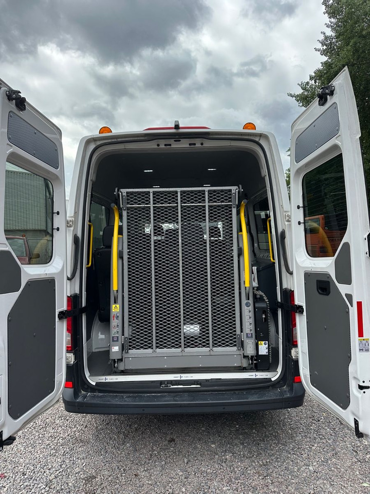 Volkswagen Crafter (PDC*StandHz.*Behinderten gerecht) - Transport persoane: Foto 4 Volkswagen Crafter (PDC*StandHz.*Behinderten gerecht) - Transport persoane: Foto 4