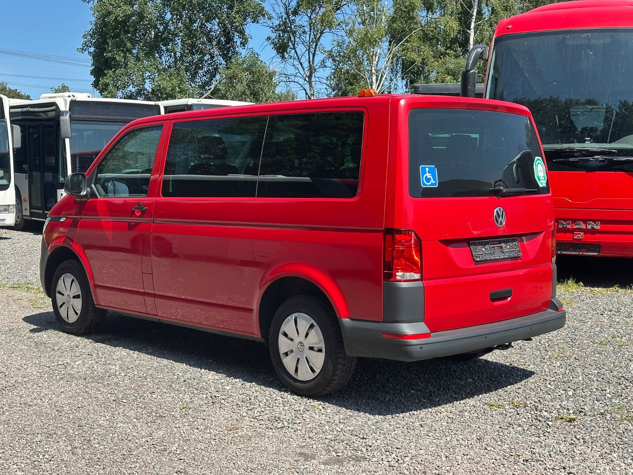 Volkswagen T6 Kombi (PDC Hi*ACC*StandHz*9 Sitzer*AC) - Transport persoane: Foto 3 Volkswagen T6 Kombi (PDC Hi*ACC*StandHz*9 Sitzer*AC) - Transport persoane: Foto 3